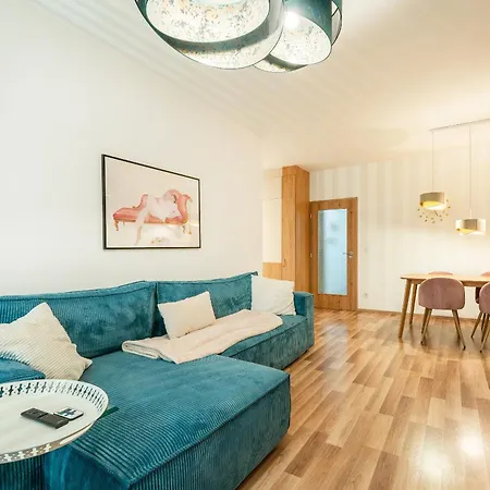 Trebesin Terrace & Free Parking By Rentez Apartament Praga