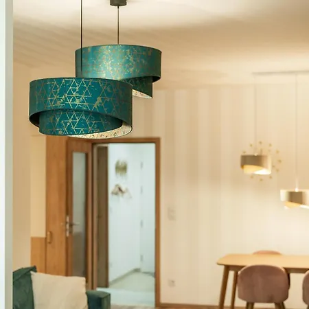 Trebesin Terrace & Free Parking By Rentez Apartament