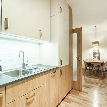 Trebesin Terrace & Free Parking By Rentez * Praga