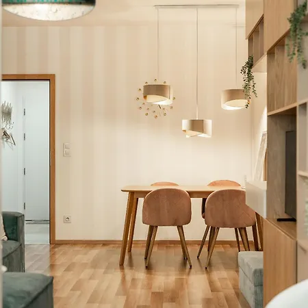 Trebesin Terrace & Free Parking By Rentez * Praga