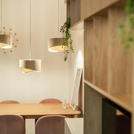 Trebesin Terrace & Free Parking By Rentez * Praga