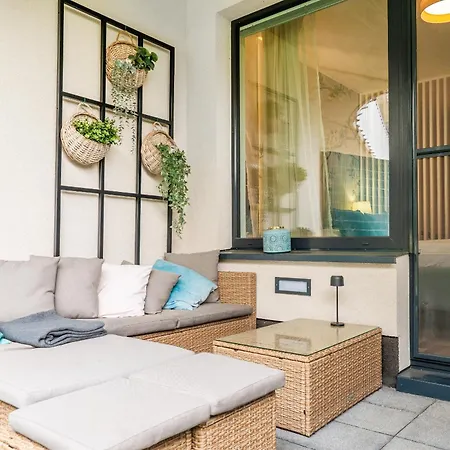 Apartament Trebesin Terrace & Free Parking By Rentez Praga