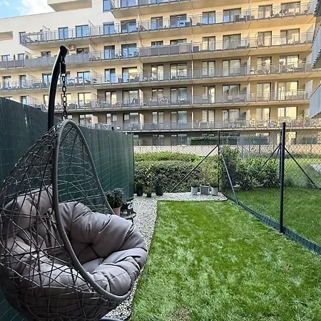 Trebesin Terrace & Free Parking By Rentez Prag